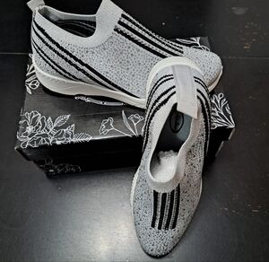 NIB Atalina Silver & Black Studded Slip On Sneakers   Size 8.5